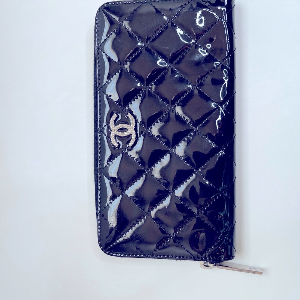 Chanel Brilliant Zip Around Wallet